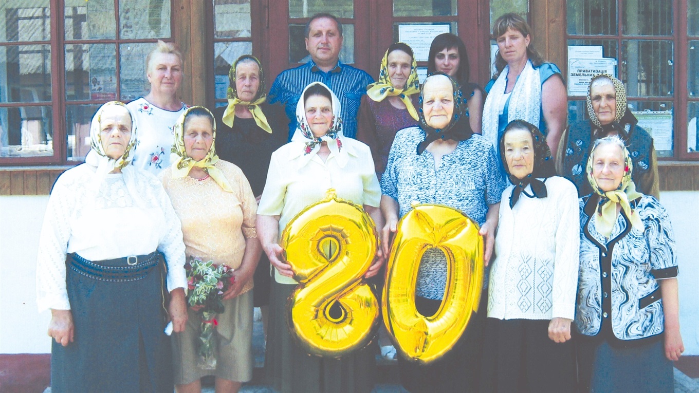 Зустріч однокласників у Суховерхові через 66 років після випуску