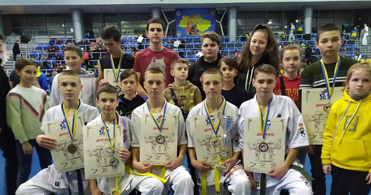 Юні каратисти з Іванівської та Нижньосірогозької громад завоювали у Полтаві 11 медалей