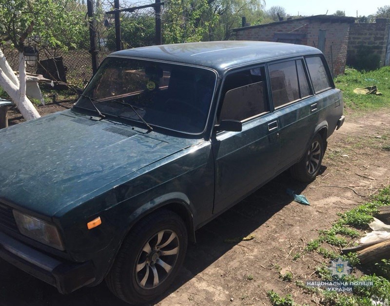 Покровські поліцейські за «гарячими слідами» затримали викрадача автівки