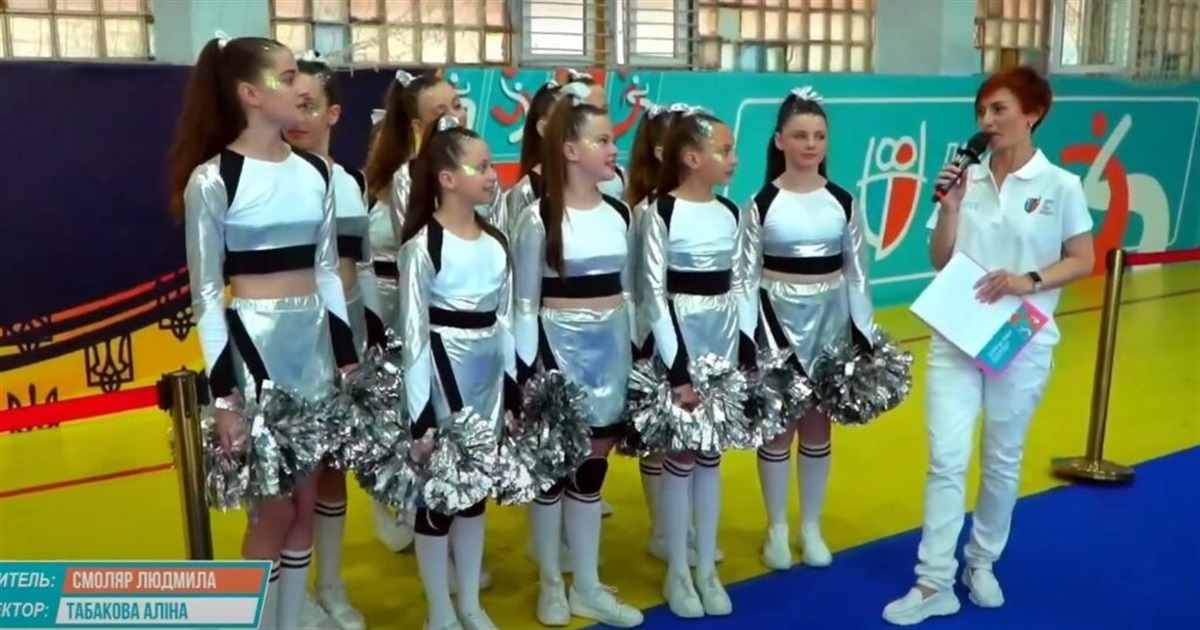 Звягельські черлідерки Ліцею №11 вразили майстерністю на всеукраїнських змаганнях