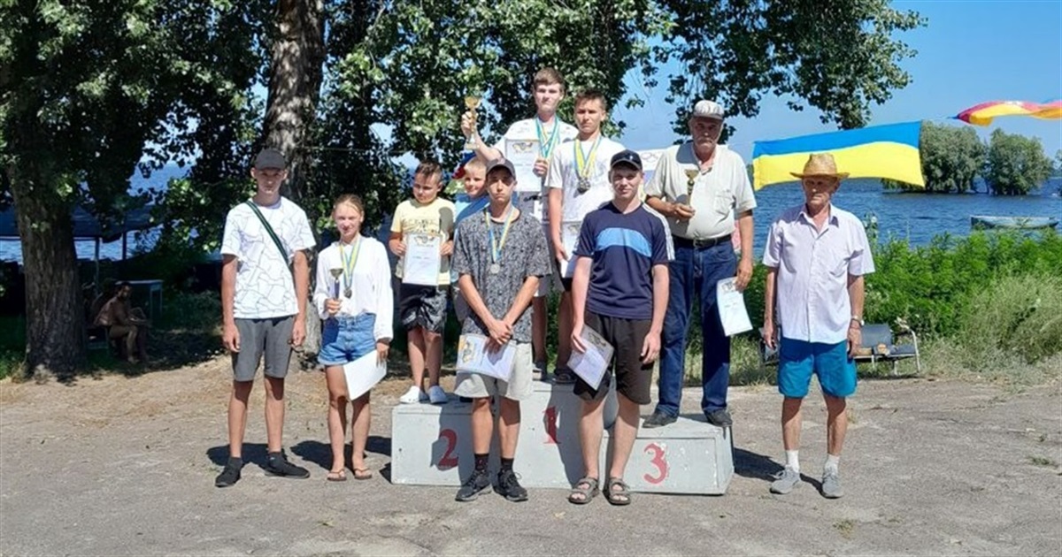 Команда Київщини здобула друге місце на чемпіонаті України з судномодельного спорту в Черкасах