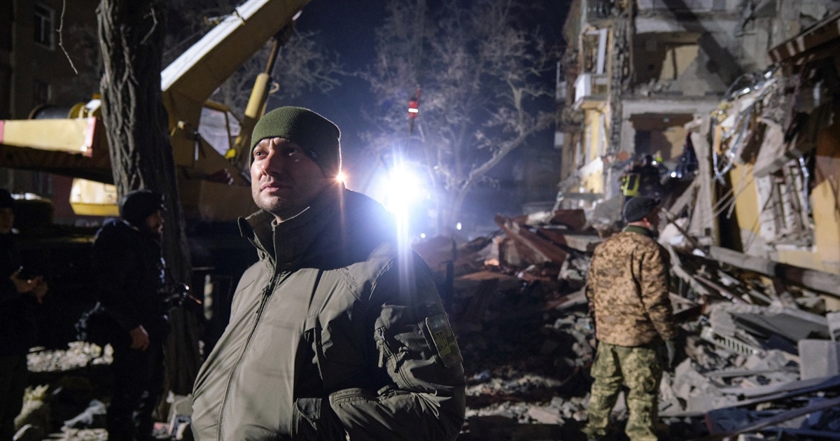 100 000 зруйнованих будинків і бої за Бахмут. Головне про рік війни на Донеччині від Павла Кириленка