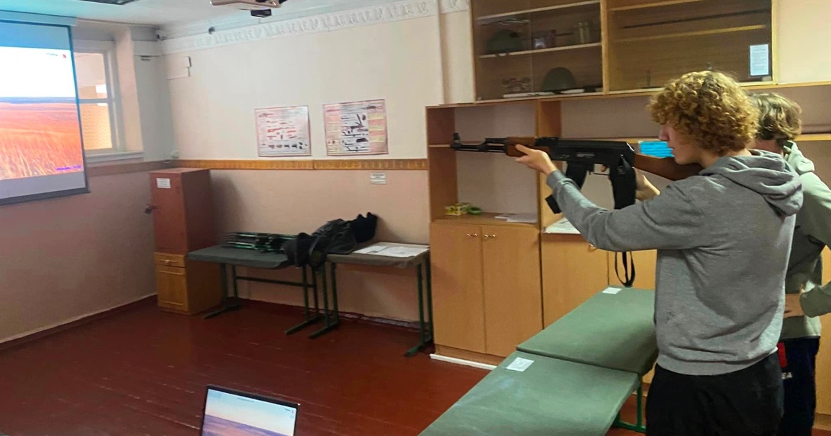 Для учнів 11 класів у Звягелі проводяться навчання з вогневої підготовки