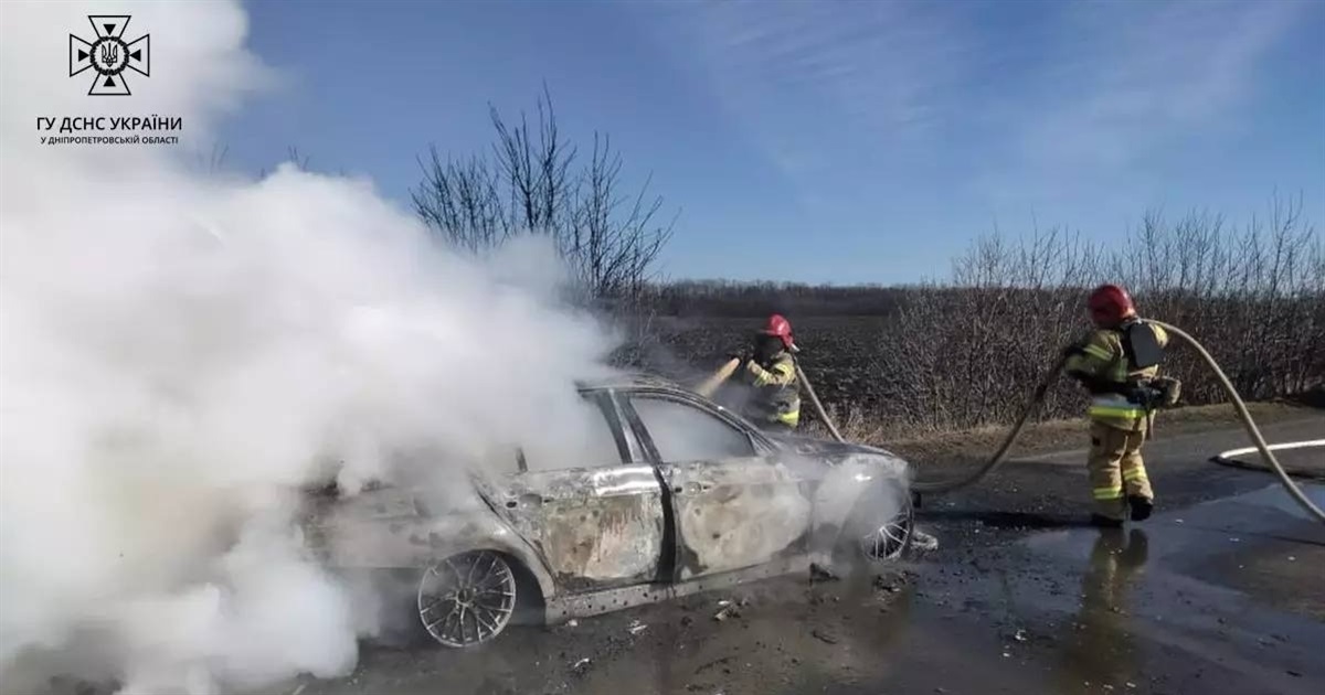 У Новопавлівській громаді горів автомобіль