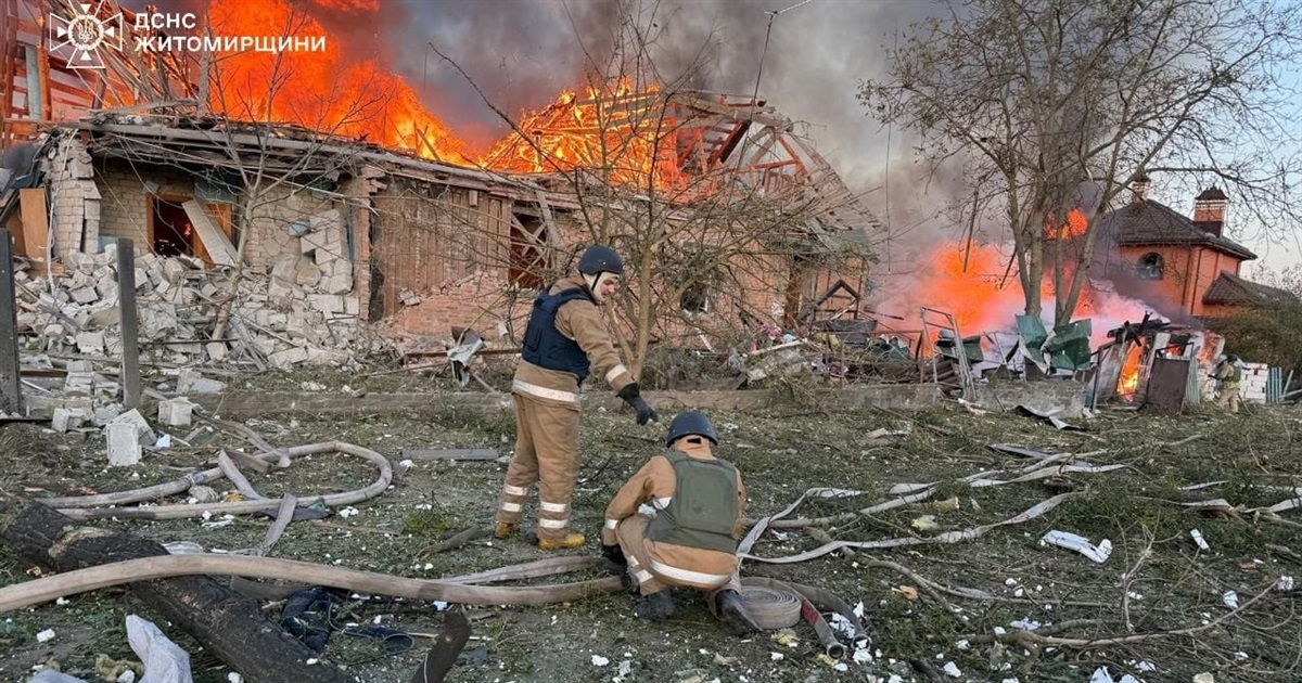 Унаслідок нічної атаки на Житомирщині загинув чоловік, на Київщині пошкоджені будинок і авто