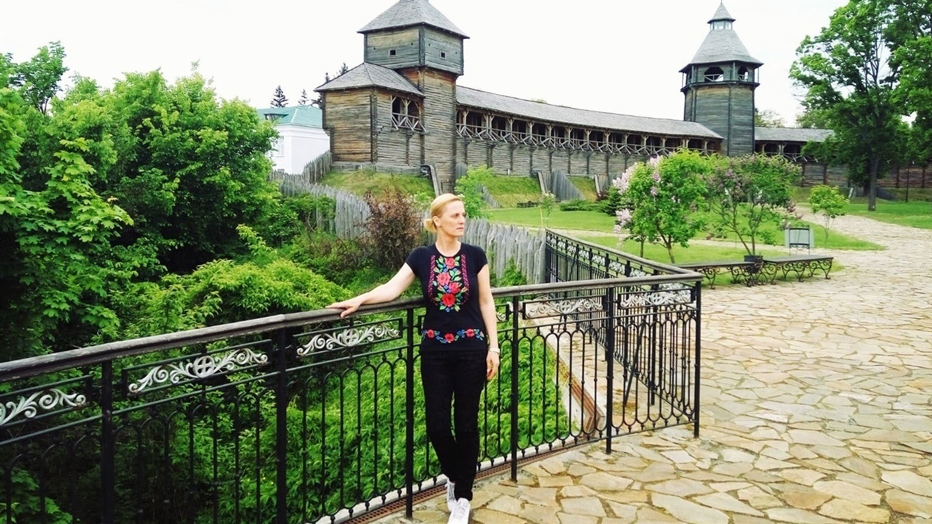 Як це – бути двічі переселенкою? Розповідає жінка, сім'я якої виїхала з Криму, а потім з Луганську
