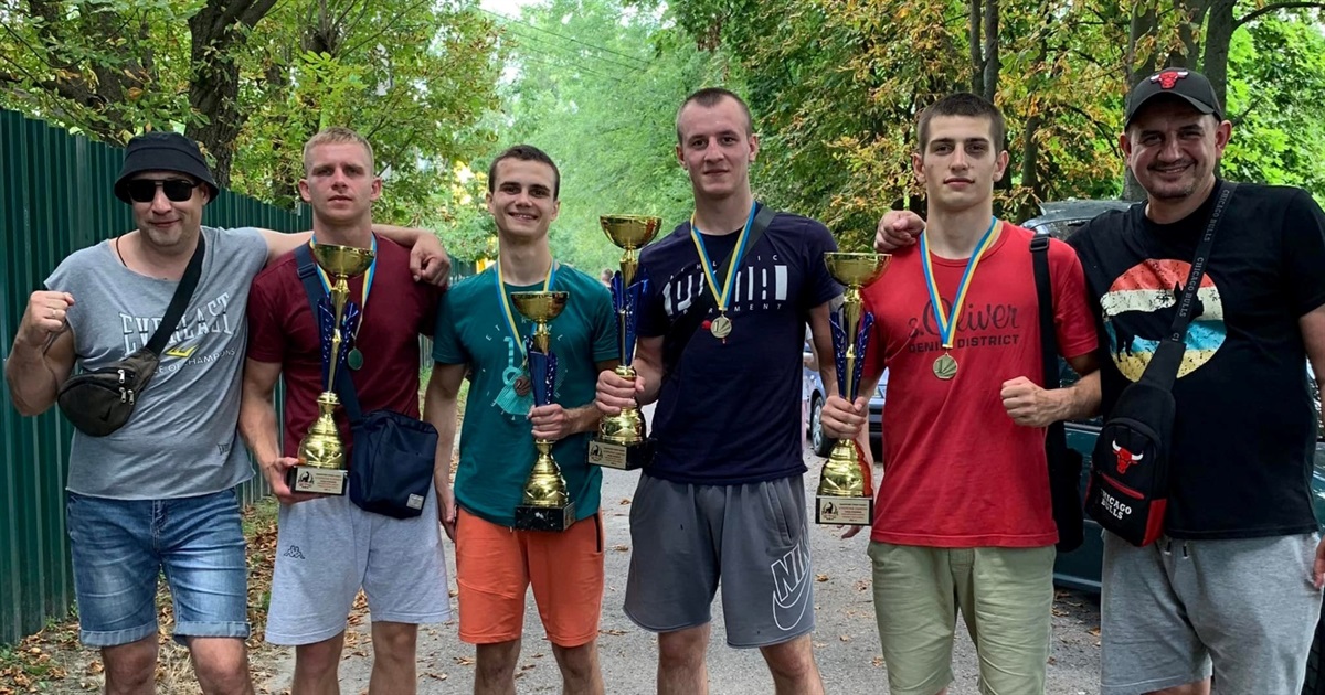 Три золота та срібло вибороли боксери Чернігівщини серед чоловіків-еліти у Броварах