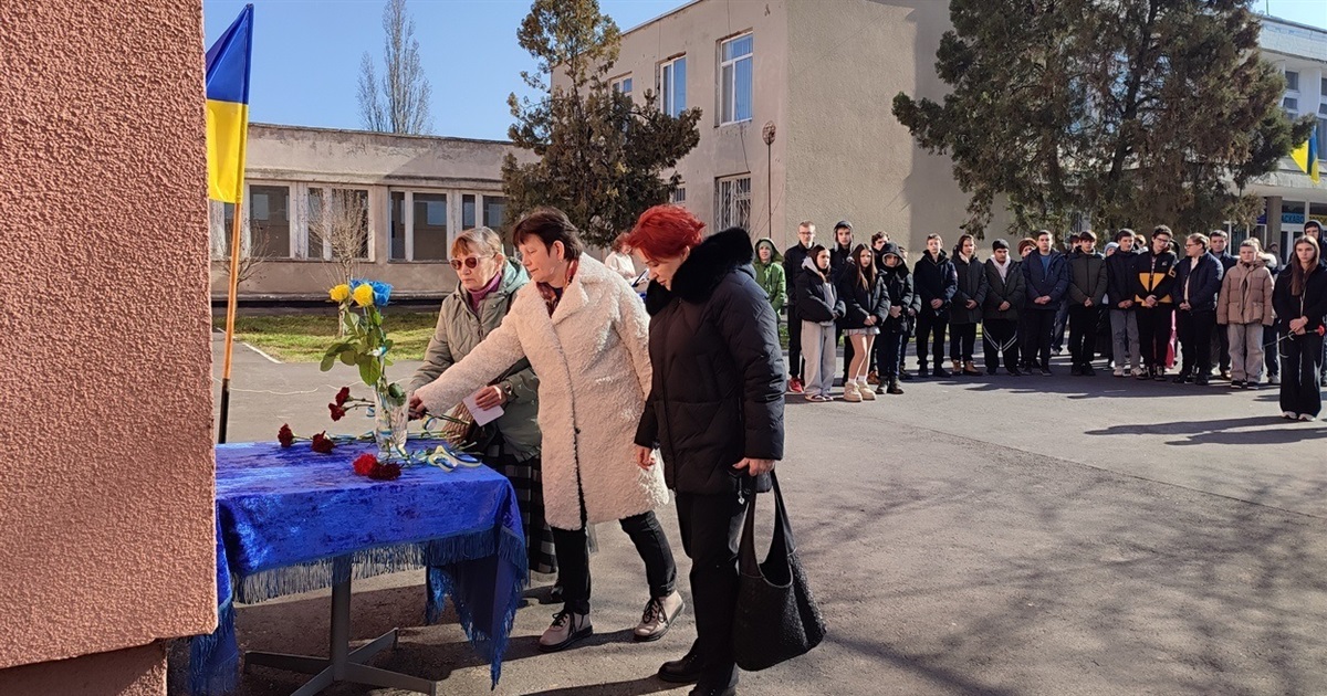 В Ізмаїлі відкрили меморіальну дошку, присвячену захиснику Руслану Юдіну