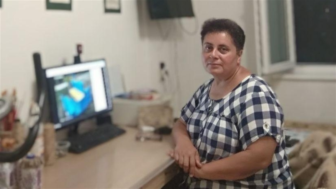 Из старых поддонов Зара Петросян делает красивые локации для детских площадок и не только...