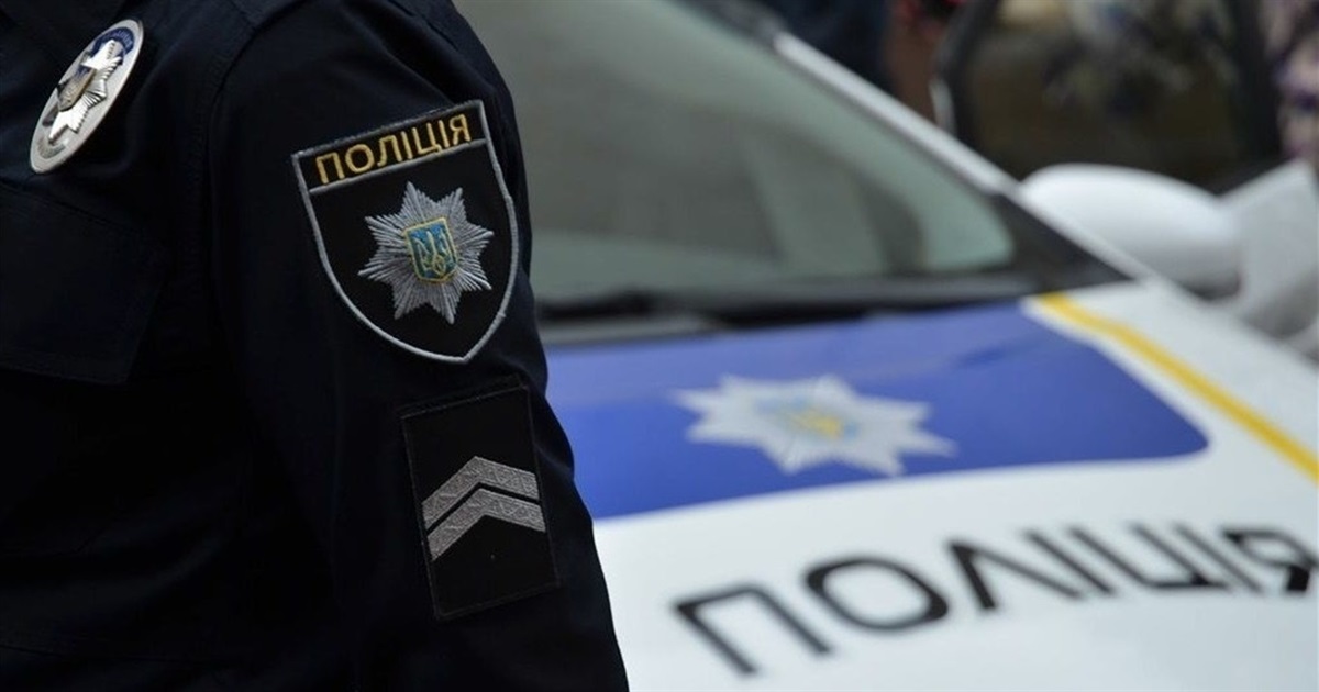 На Переяславщині чоловік збирав вишні, впав з дерева і загинув: хроніка поліцейської доби 4 липня