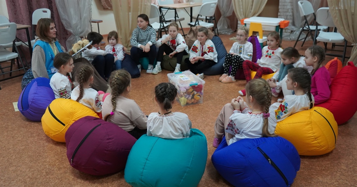 На Хмельниччині створюють дитячі простори. У Городку простір відкривав представник Агенції ООН