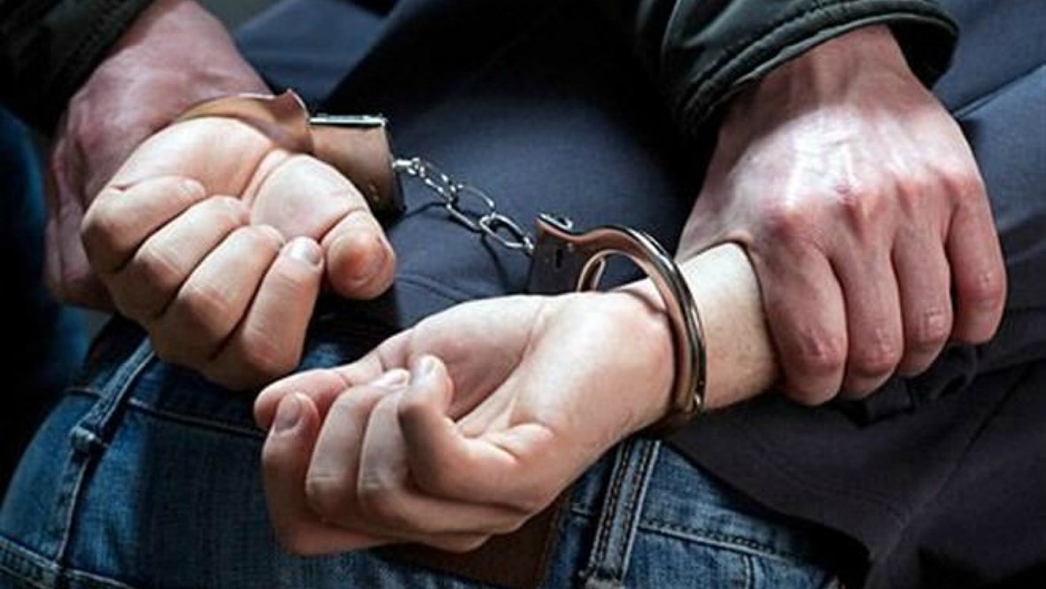Поліцейські Покровська затримали двох грабіжників