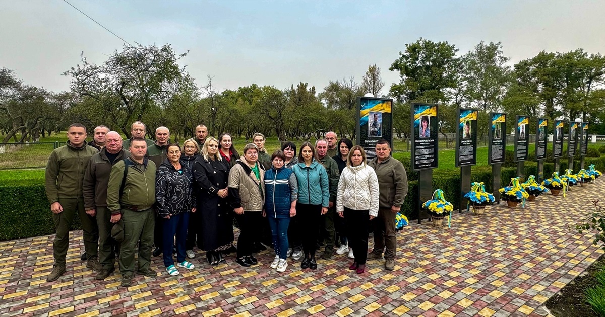 На Звягельщині відкрили Алею пам'яті полеглих військових — лісівників