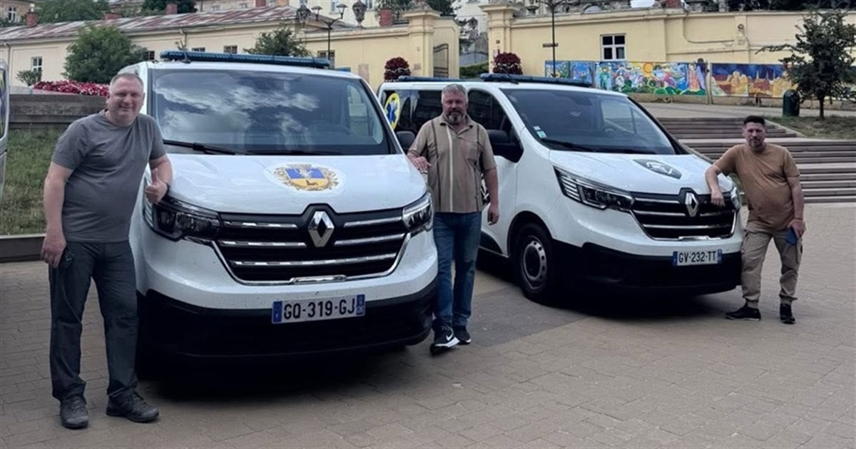 Миколаївська громада отримала авто швидкої допомоги від благодійників