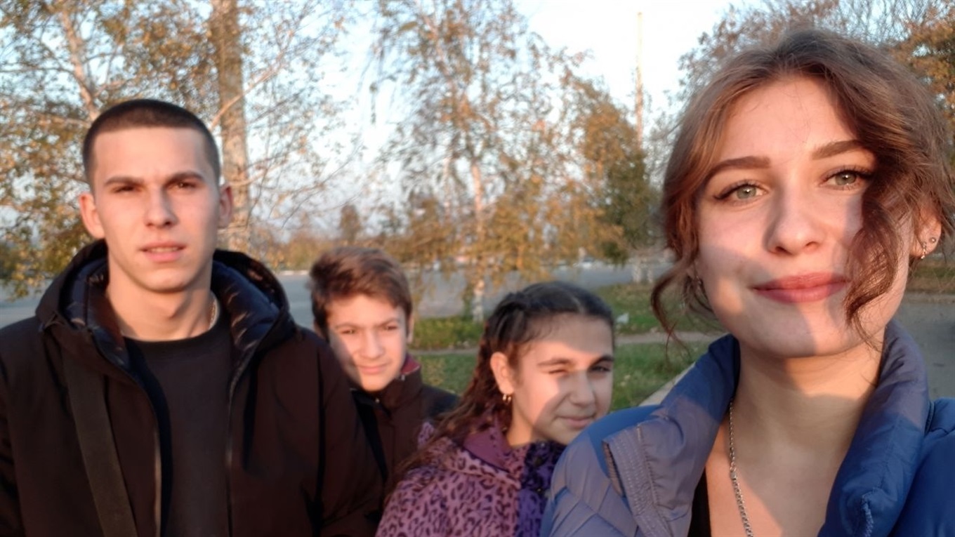 "Дети – не мороженое, чтобы их выбирать". Как спасались от войны многодетные приемные семьи