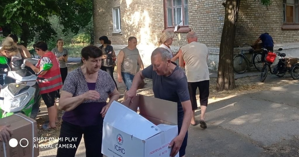Яку гуманітарну допомогу отримують мешканці Волноваського району. Фото