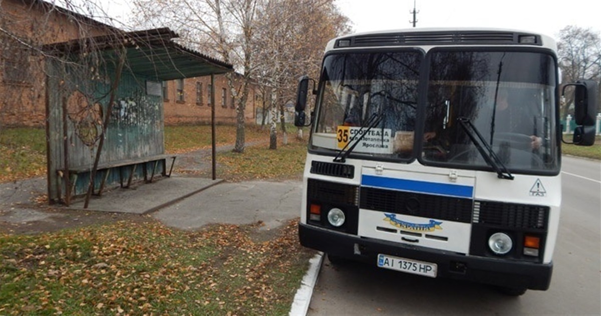 В Україні заборонили вмикати музику в громадському транспорті: стосується і водіїв, і пасажирів