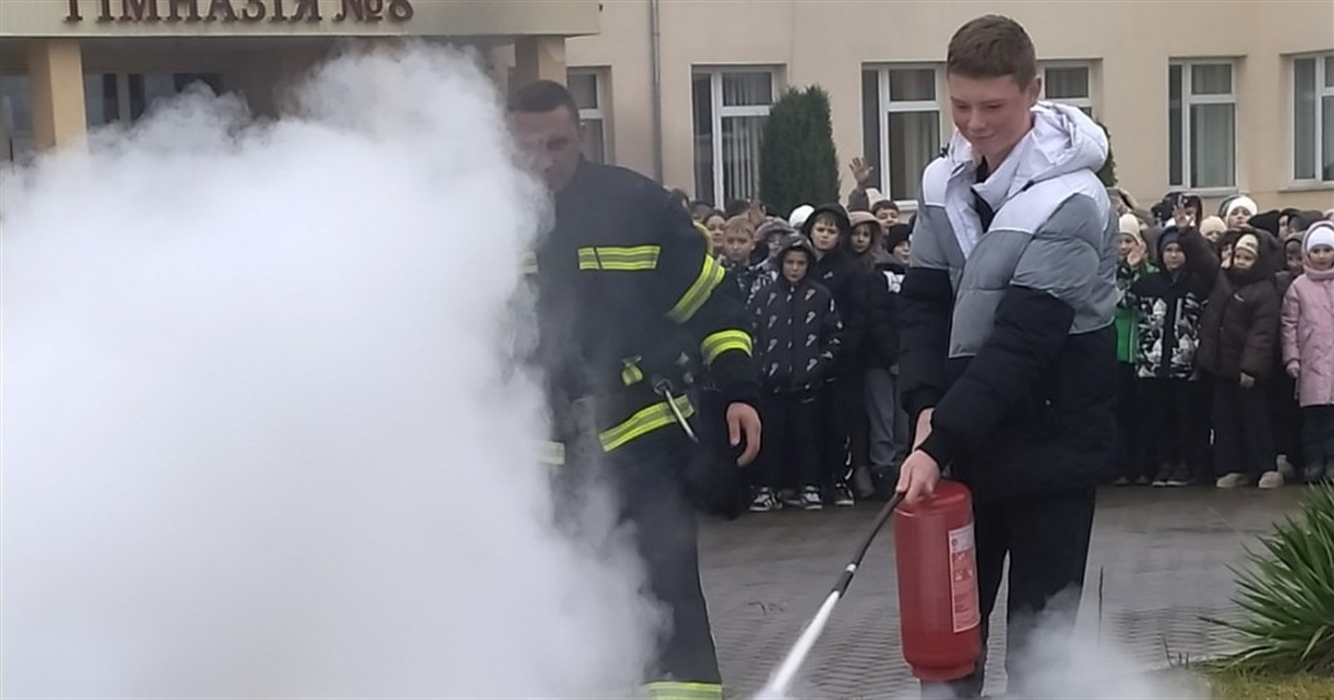 У звягельській гімназії №8 провели тренування з евакуації та домедичної допомоги