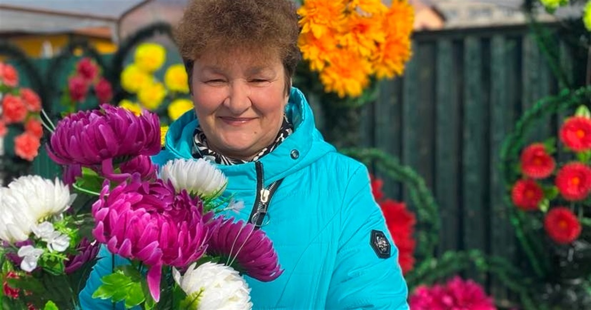 Цього року Радониця припадає на 25 квітня. Комунальники вже вивозять сміття з кладовищ у Корюківці