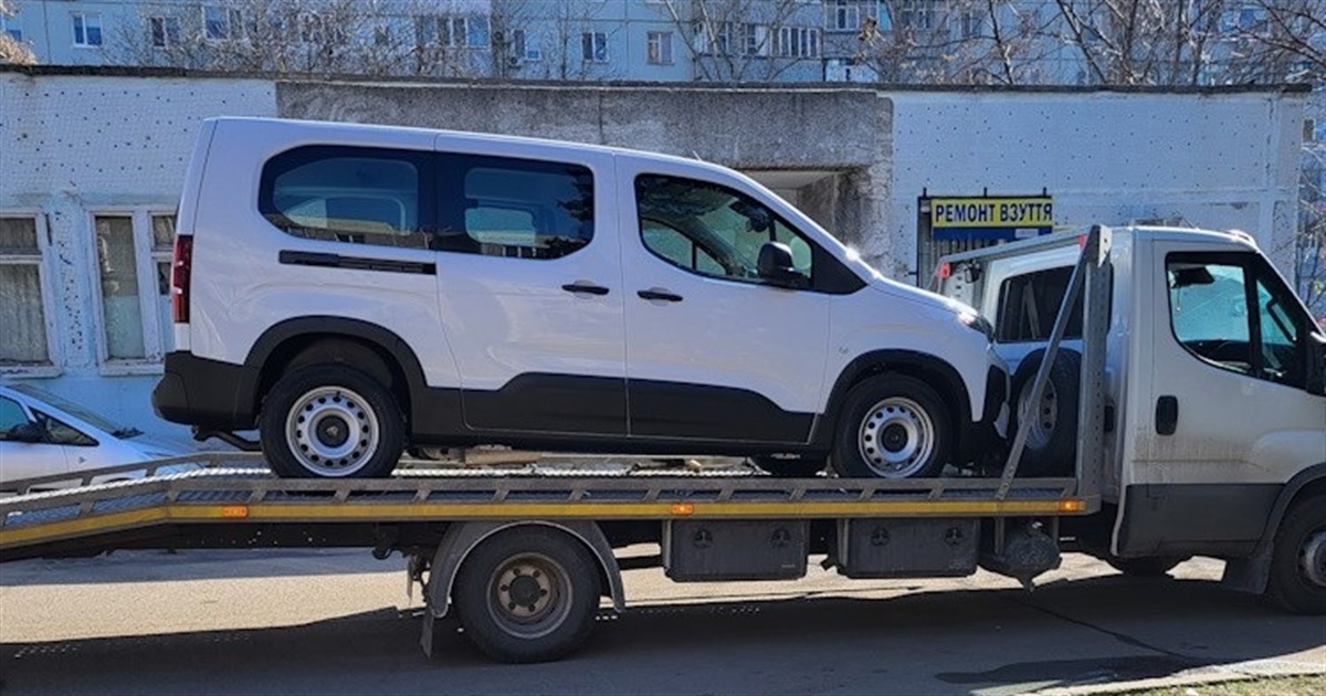 Південноукраїнськ отримав новий автомобіль для швидкого реагування на випадки насильства