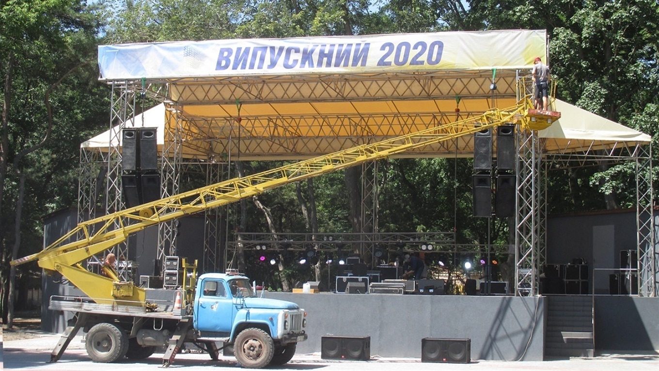 В Украине – карантин, а в Мелитополе – тусовка: чем рискуем ради пиара?
