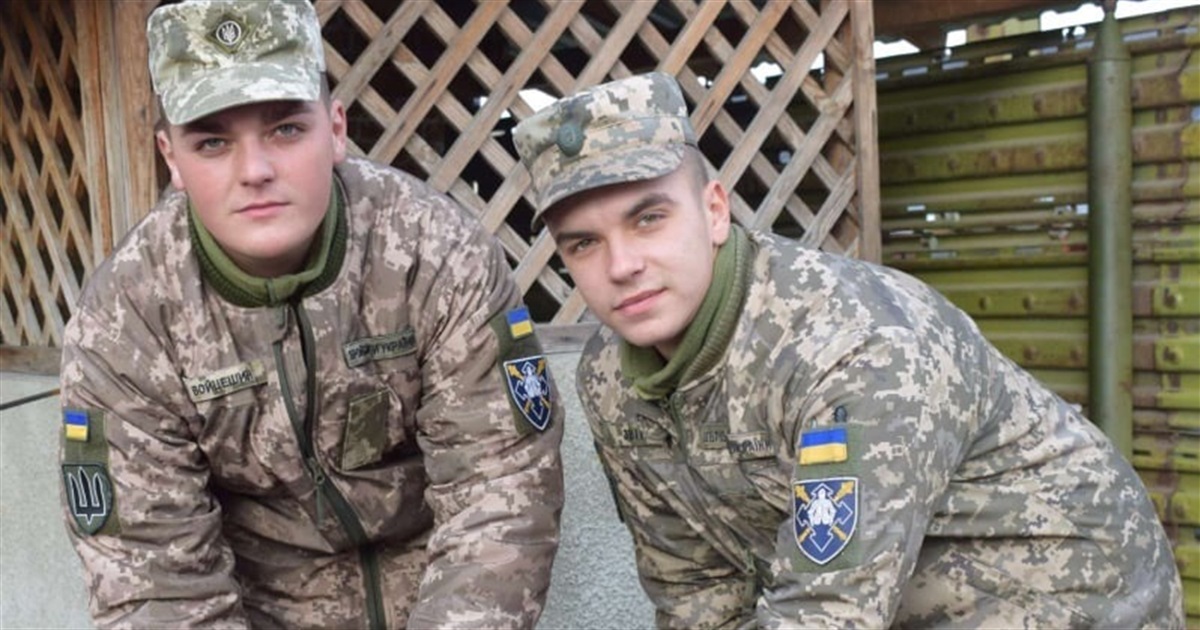 Хто ремонтує армійські автомобілі: про «золоті» руки, які пахнуть мастилом