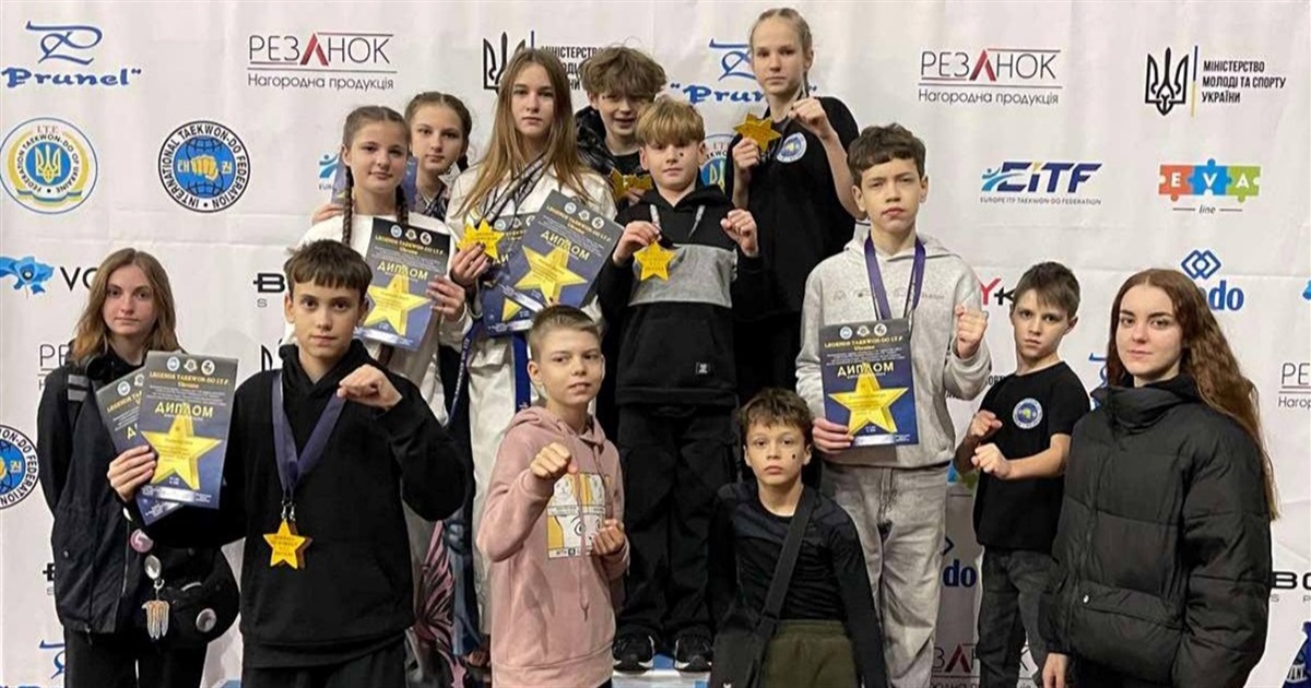 Переяславські "Акулята" здобули 17 медалей і друге командне місце з таеквон-до на чемпіонаті у Києві