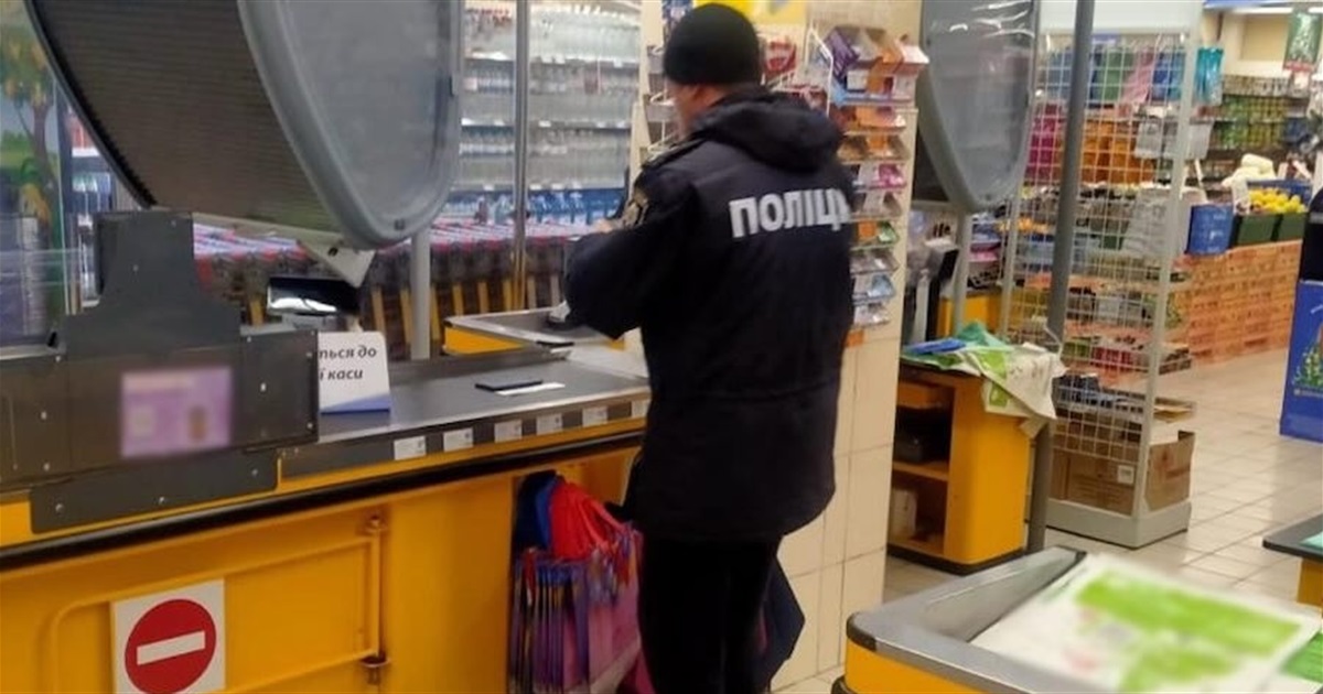 Ізмаїльчанин намагався пройти без черги в супермаркеті та побив охоронця