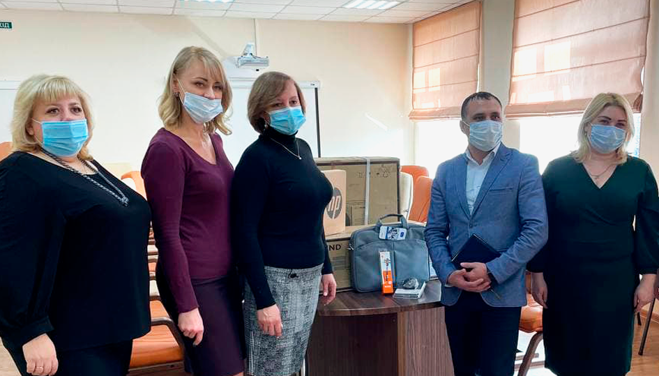 Гранти від компанії «Донецьксталь» отримали три заклади середньої освіти Покровська 