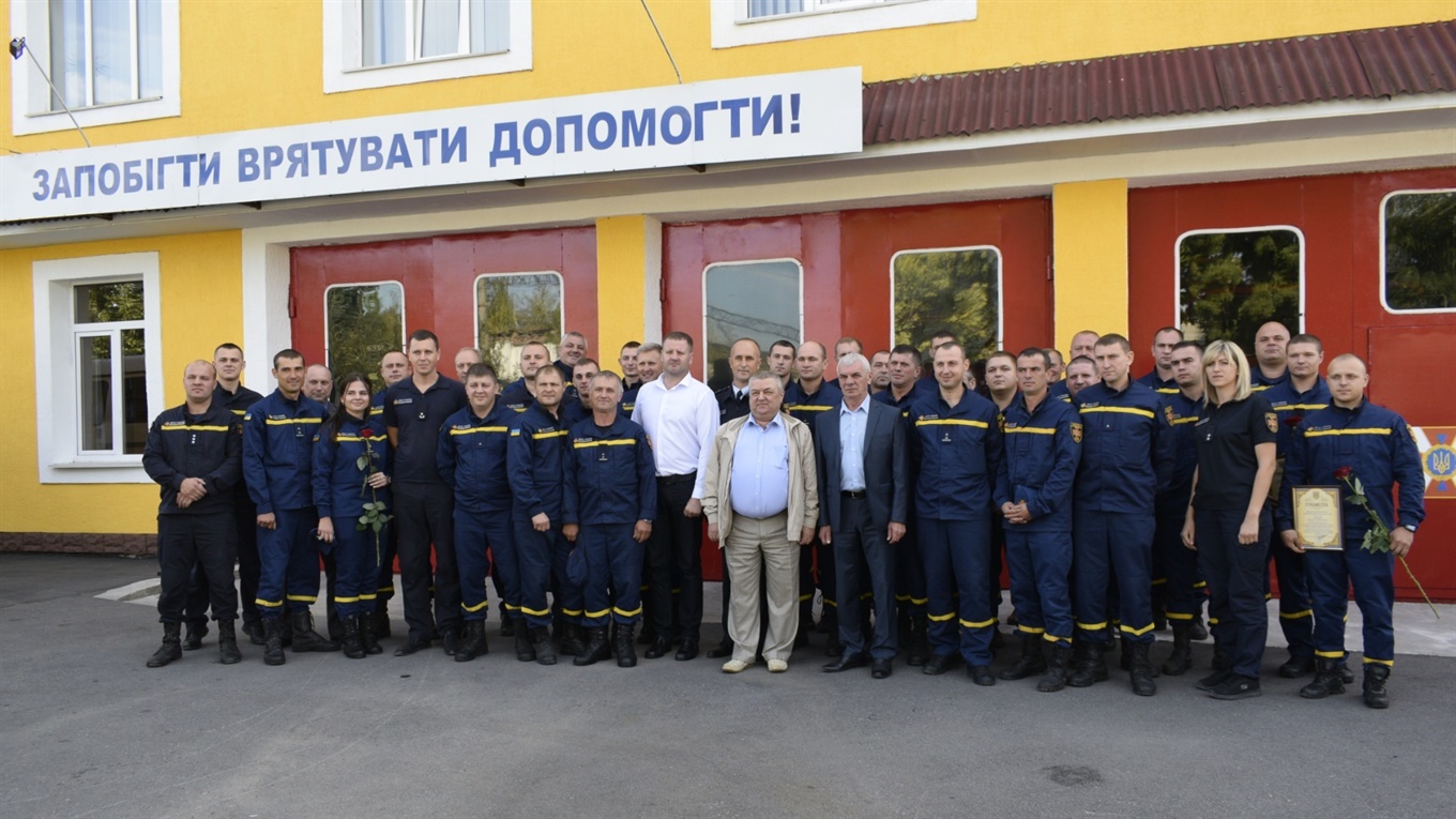 Ліквідують пожежі і рятують життя: 46 рятувальників працює на Жмеринщині
