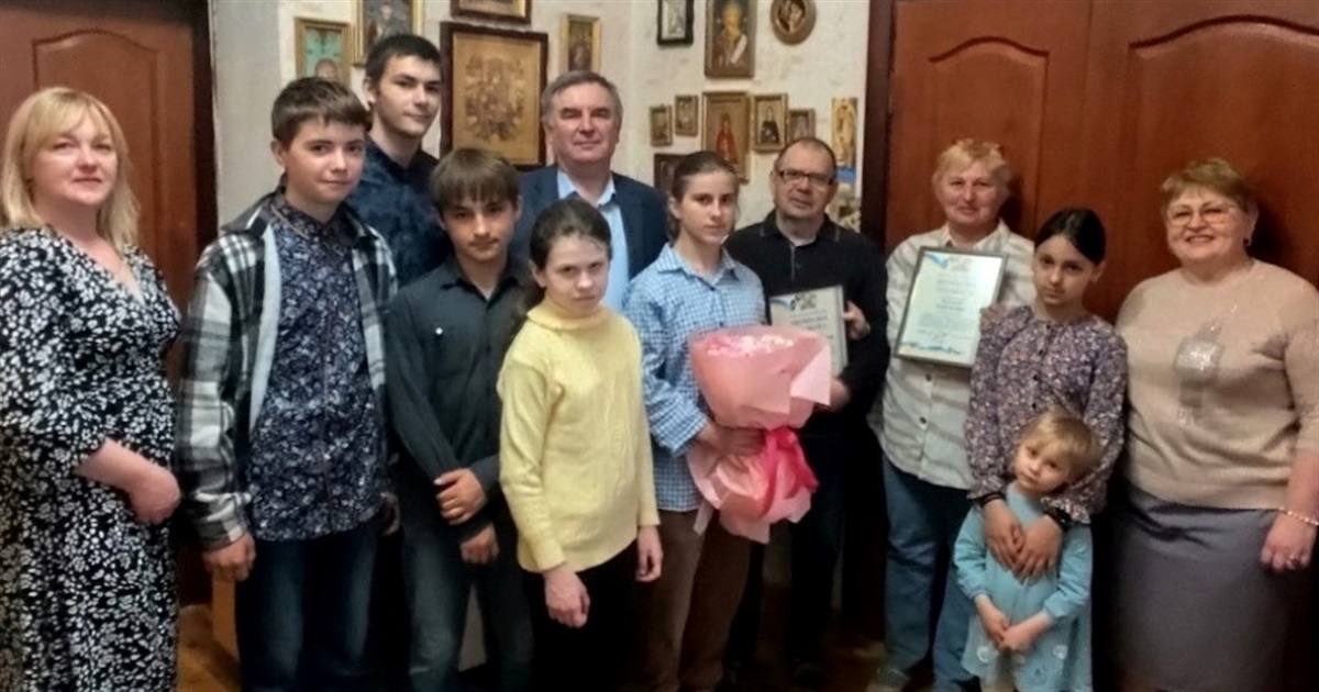 Родина зі Звягельської громади за 20 років виховала 24 дитини