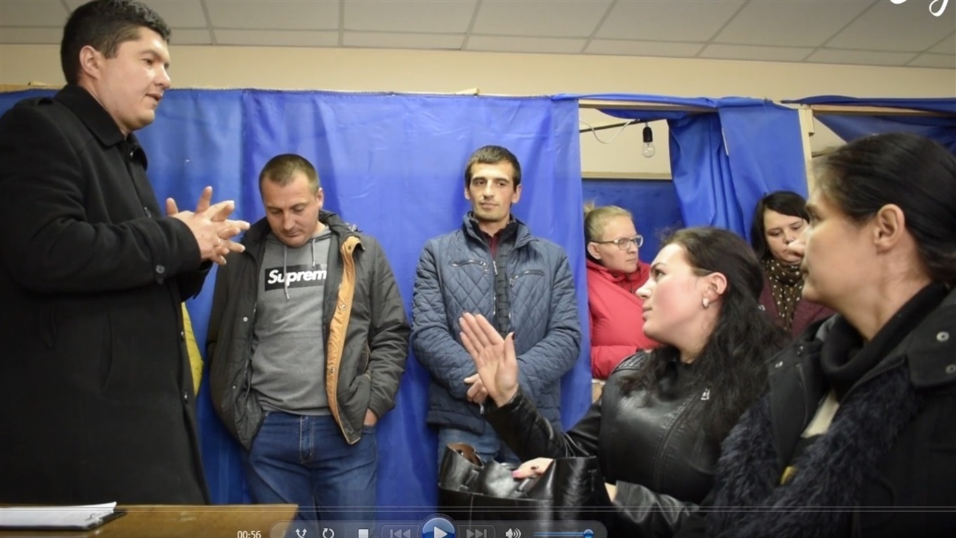 Об’єднуватися чи ні: в Леляках знову дискусія влади і громади