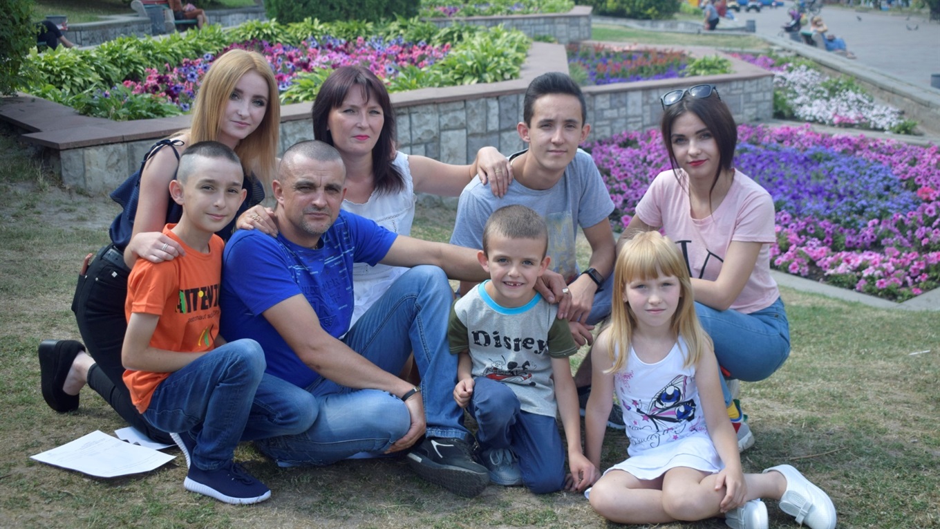 Сім’я Неліних: «Щасливі люди виростають у сім’ях, де панує повага та любов»