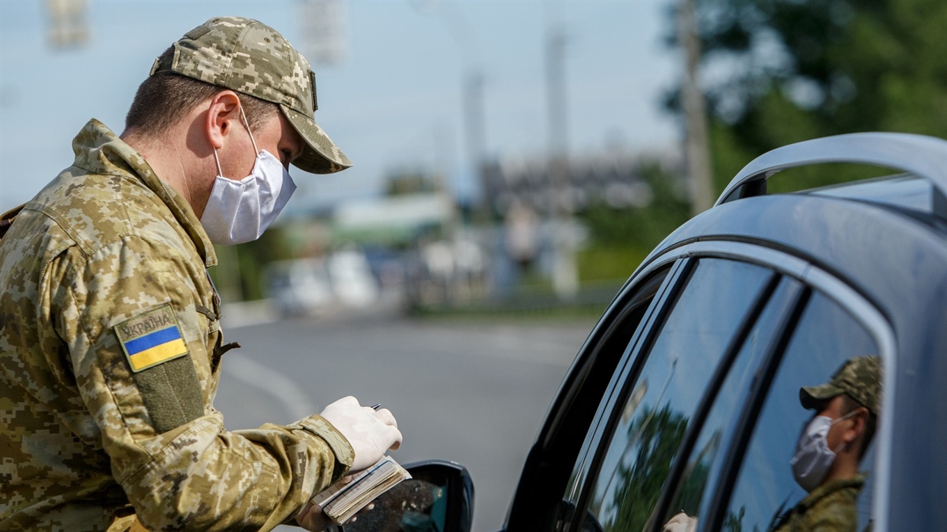 Ситуация на КПВВ: кто смог пересечь линию разграничения в выходные