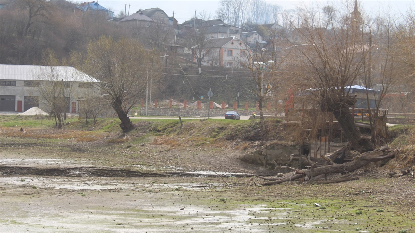 Ставок досі без води. Що робить влада?