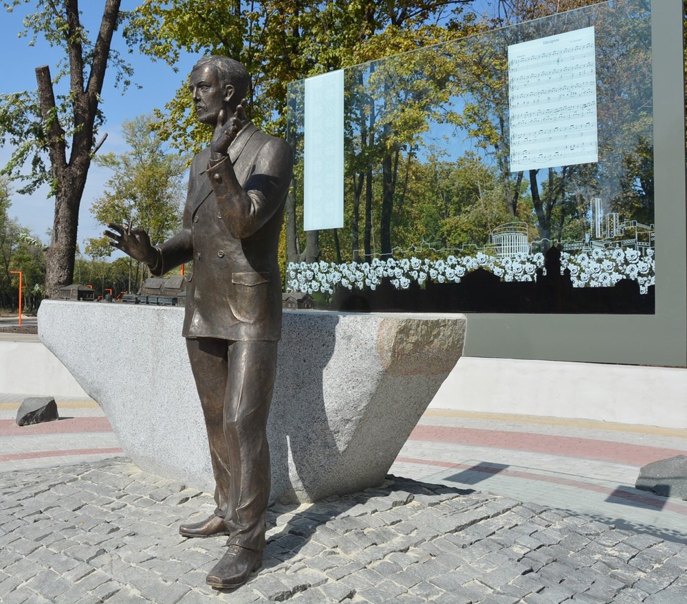 У Леонтовича відібрали диригентську паличку