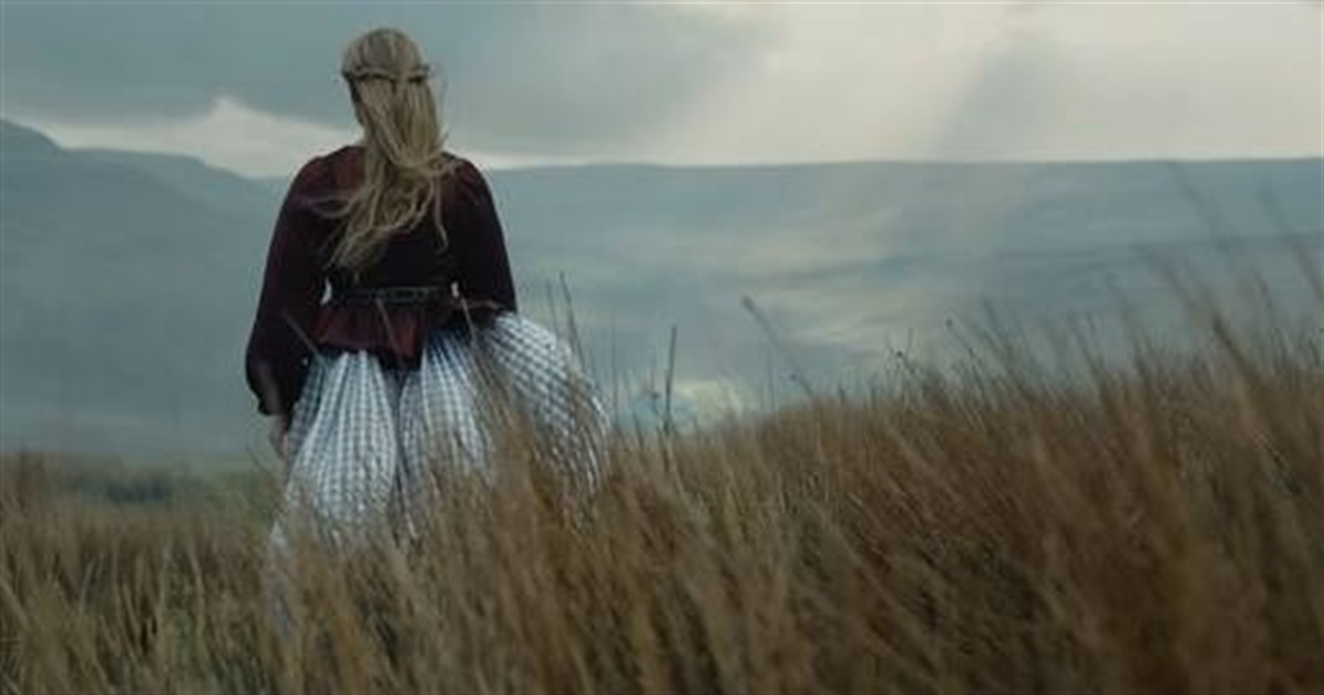 Де знімали "Буремний перевал" з Марго Роббі — локації, які можна відвідати