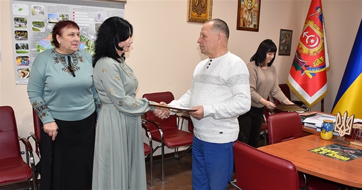 Волонтерський фронт: у Старокостянтинівській громаді відзначили невтомних помічників