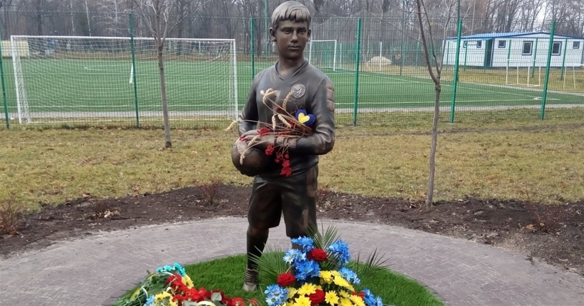 З Краматорська на Львівщину вивезли пам'ятник Степану Чубенко. Його повернуть після війни