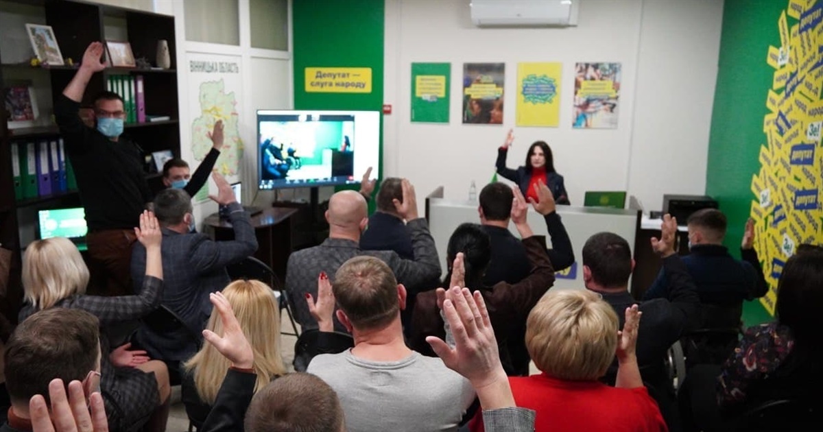 На Вінниччині за народною ініціативою відкликають двох депутатів