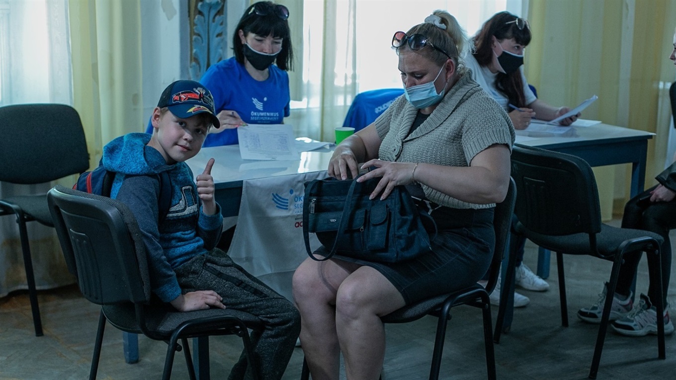 Допомога без кордонів: як Угорська Екуменічна Служба Допомоги підтримує херсонські родини
