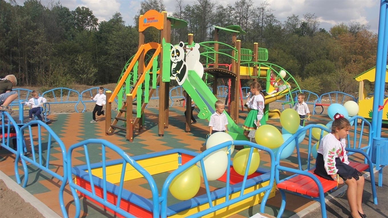  Ігровий дворик на Кучерах: ще один реалізований проєкт Іванівської сільської ради
