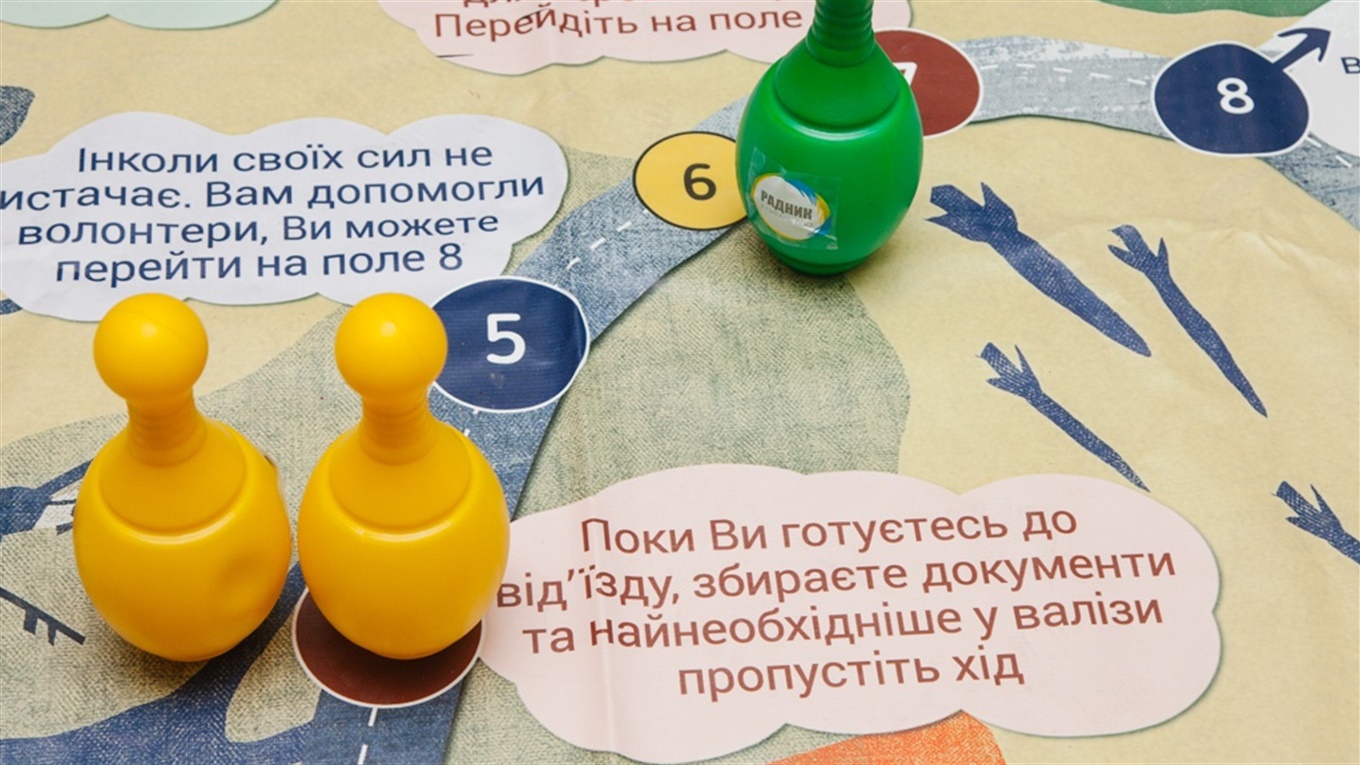 Эти настольные игры помогают бороться со стереотипами о переселенцах, женщинах и митингующих
