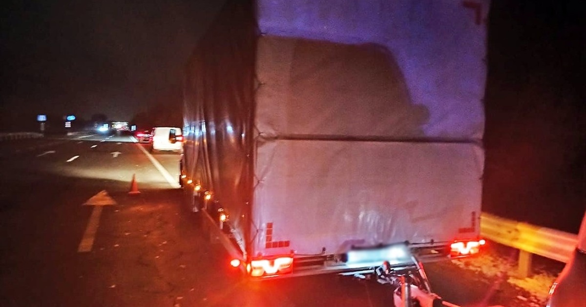 На трасі вантажівка збила пішохода — 39-річний чоловік загинув