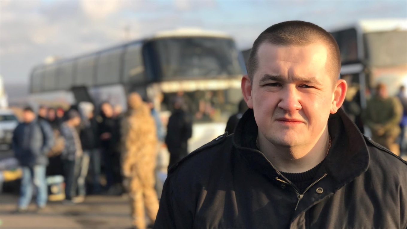 Без уроков украинского и с играми на полигонах. Правозащитник – о школах и шахтах в ОРДЛО