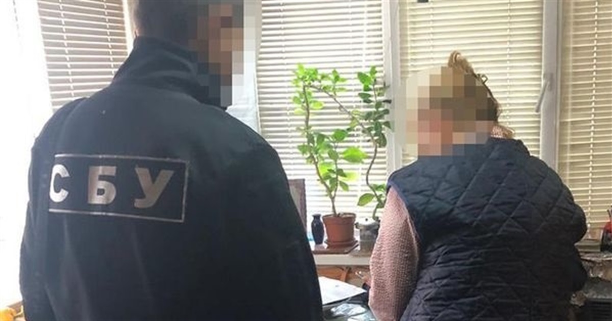 Захоплювалася "нєпобєдімими кадирівцями" та "вєжлівими рєбятами": СБУ викрила працівницю медзакладу