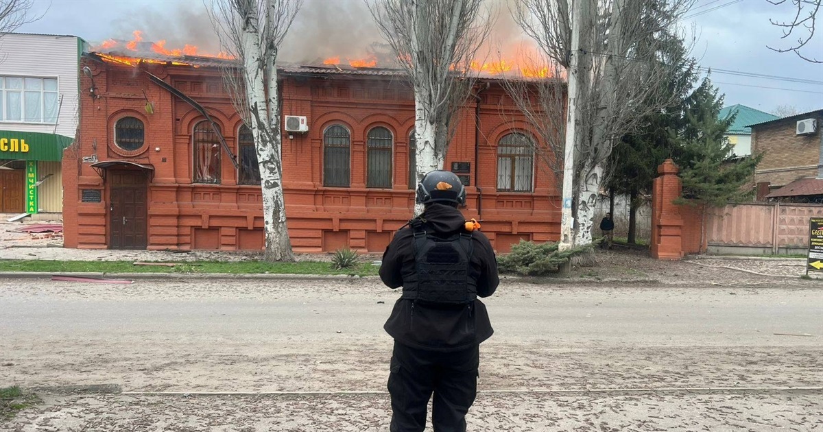 Не треба чекати, поки введуть обов'язкову евакуацію. Вадим Лях закликає людей їхати поки є час