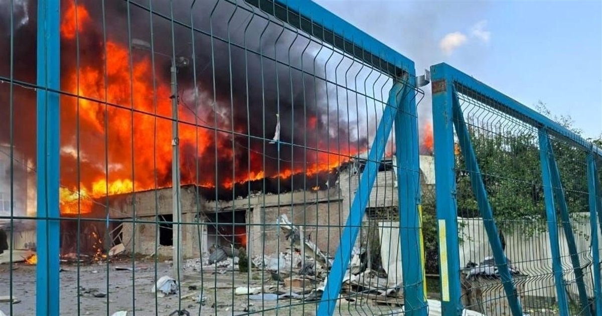 Армія РФ вдарила по "Новій пошті" у Краматорську. Поранені семеро людей — деталі