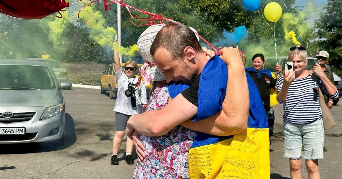 З полону повернувся останній захисник острова Зміїний, прикордонник Віталій Гиренко