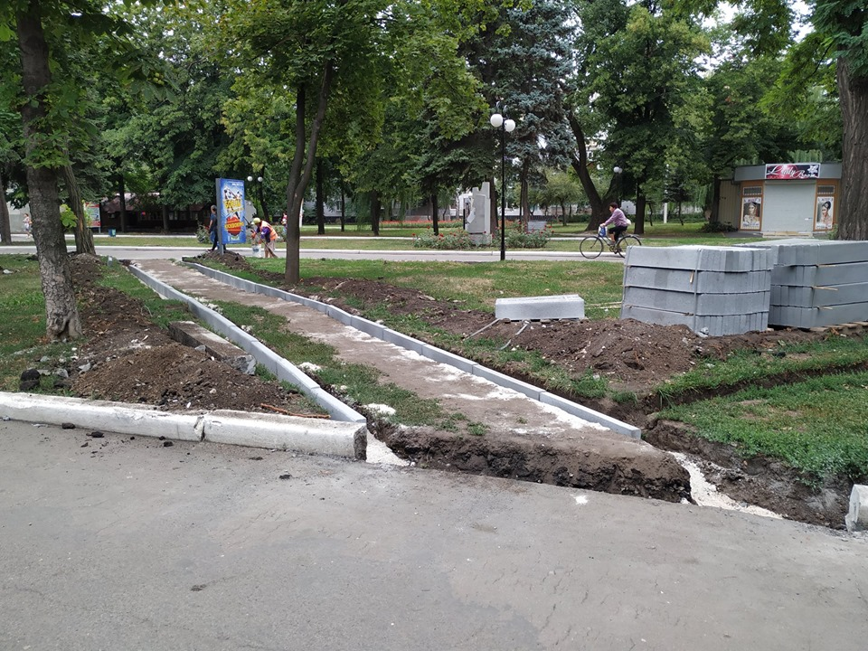 Геометрія тротуарів, продиктована пішоходами